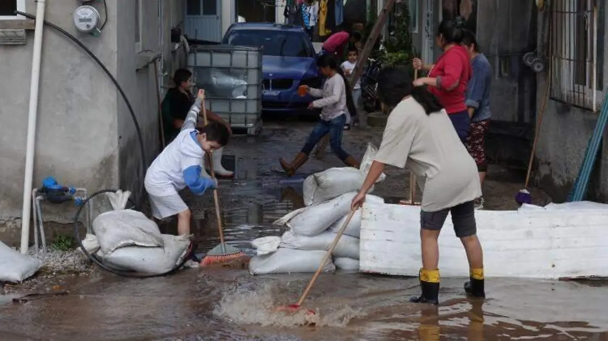 Evacuan familias por desbordamiento del Río Tula (1)